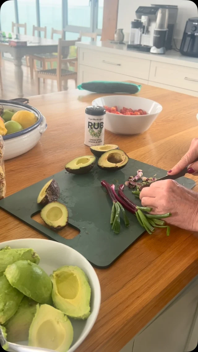 Good food. Fresh air. The perfect view. 🌿🥗

Our chopping board feeling right at home in the West Coast National Park. 💚

#Microgarden #WestCoastNationalPark  #AlFresco #SustainableLiving